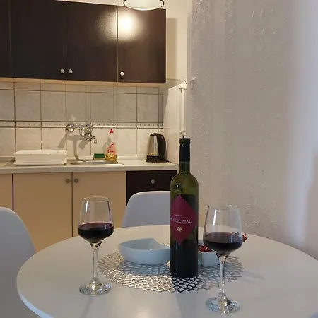 Apartamento Zana Pirovac